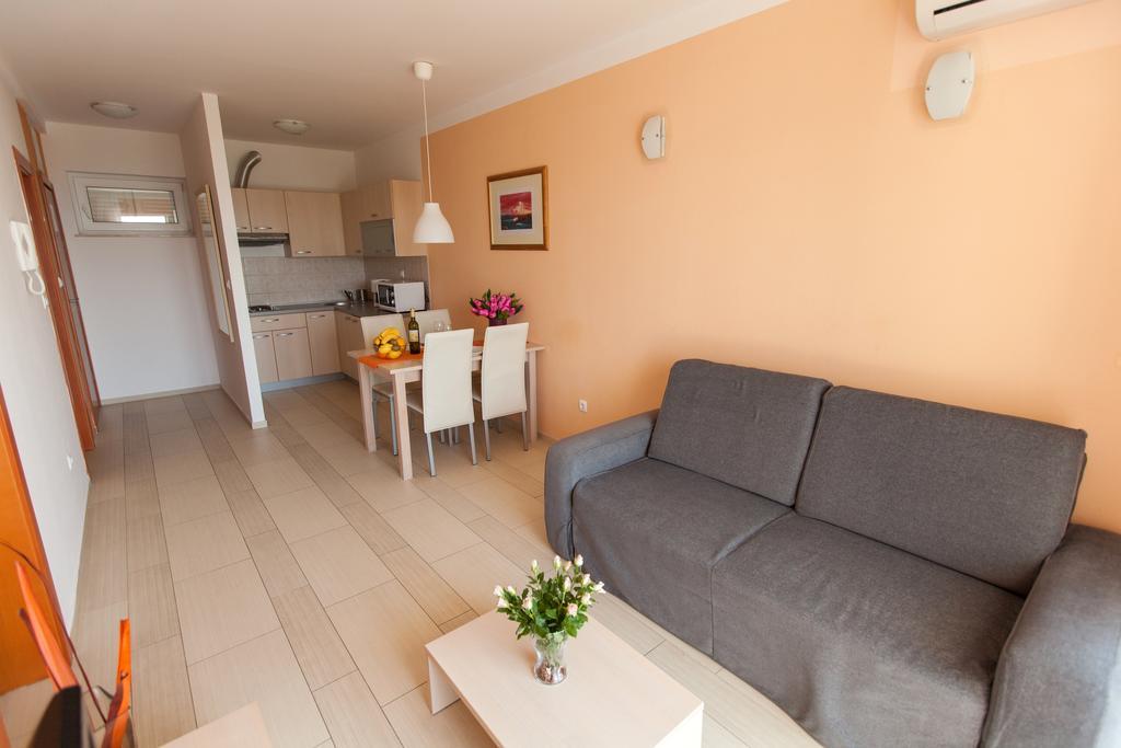Apartment Ana سيلتسي المظهر الخارجي الصورة